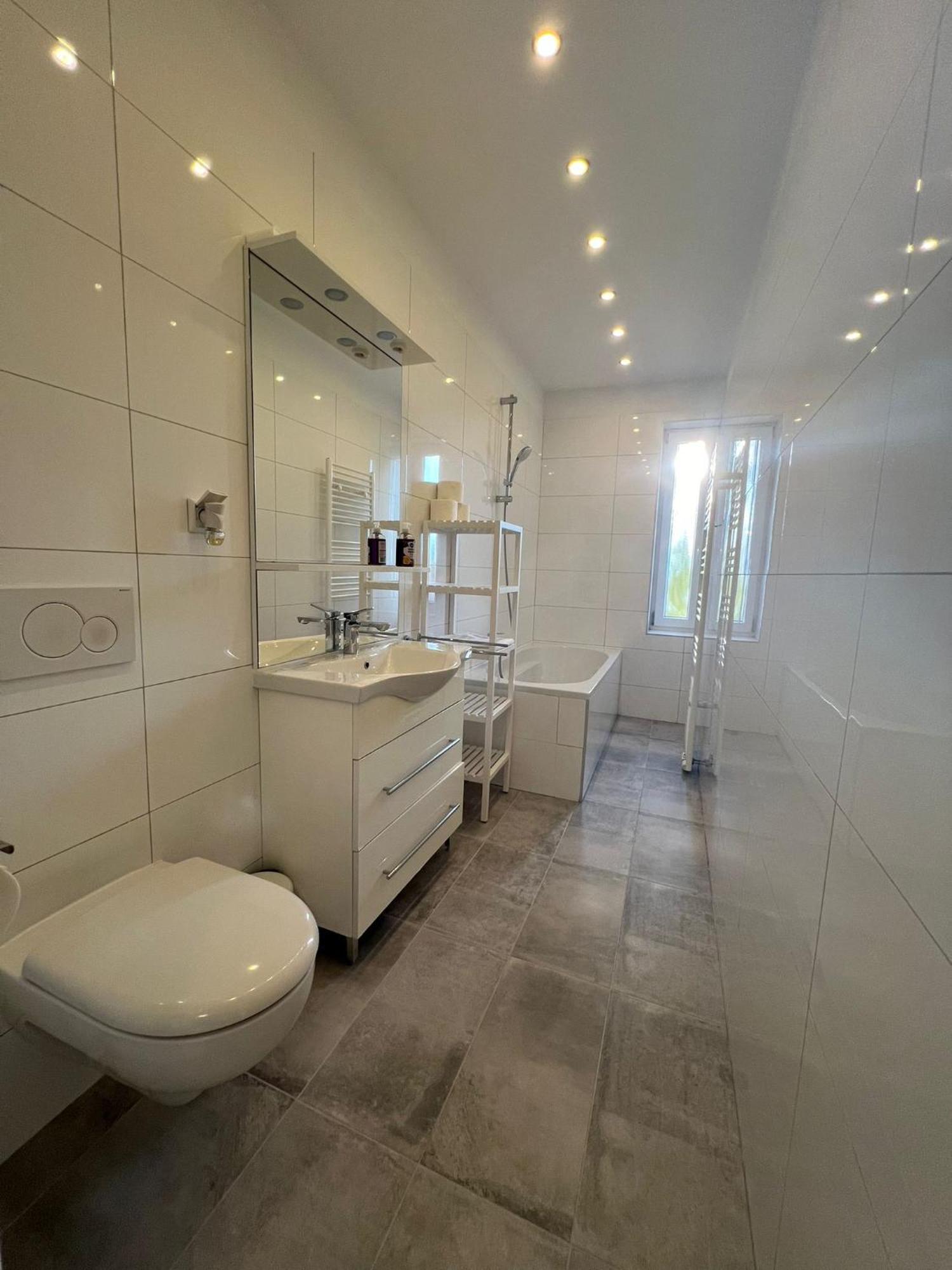 Premium Apartment Bochum Near Duesseldorf Airport Luaran gambar